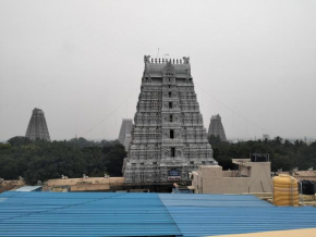Aadhiran temple view room